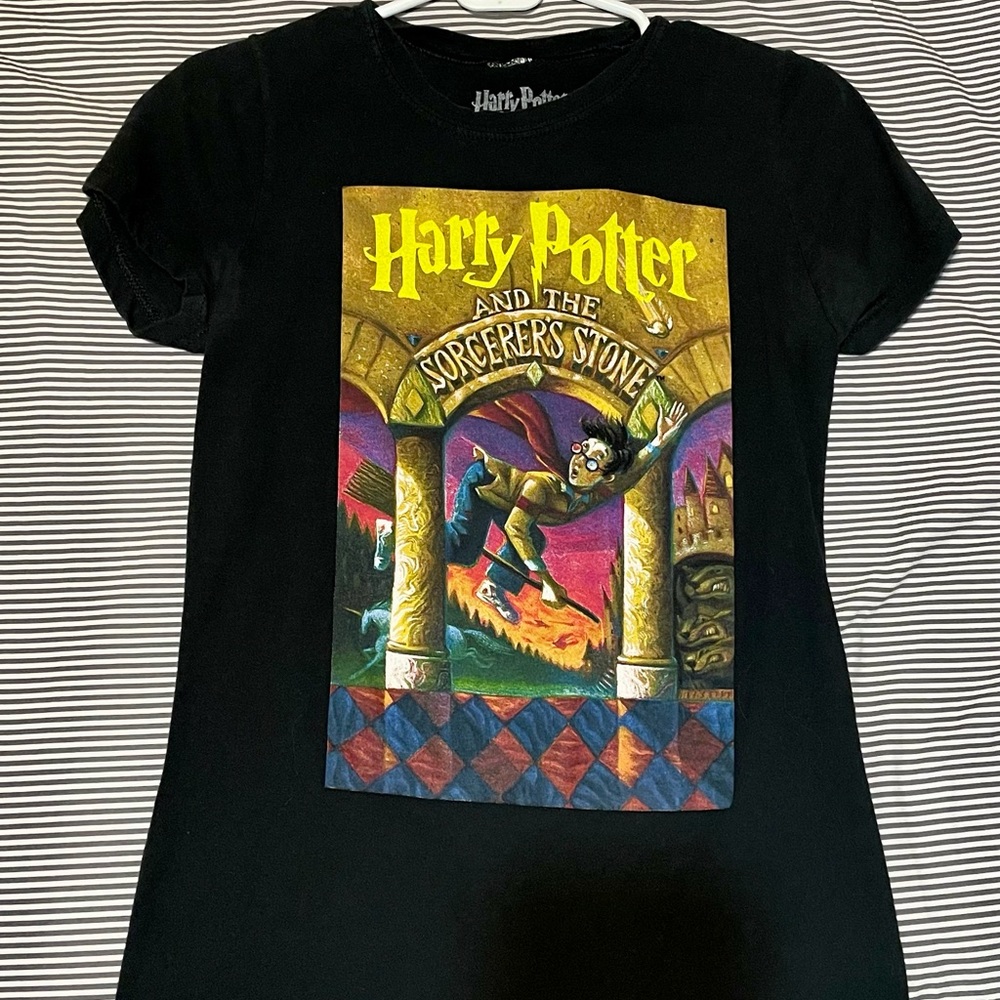Set of 7 Hot Topic Harry Potter US Book Cover T-Shirts
